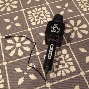 Karaoke microphone, barely used!